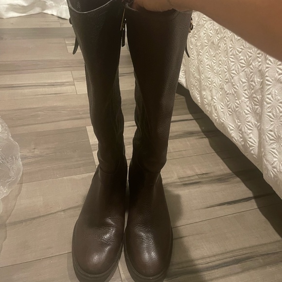 Tory Burch Brown Heeled Boots - Picture 3 of 17